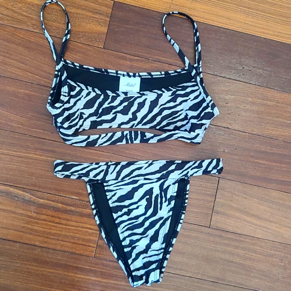 Woman's 2 piece zebra print swimwear
